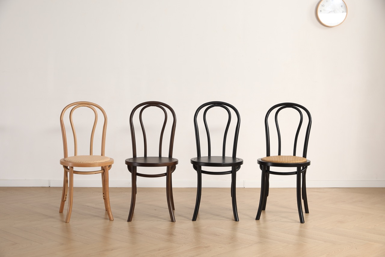 Stol 'Bistro' - Tre/Svart