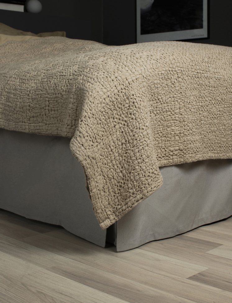 Sengeteppe 'Dani' 260x260 - Beige