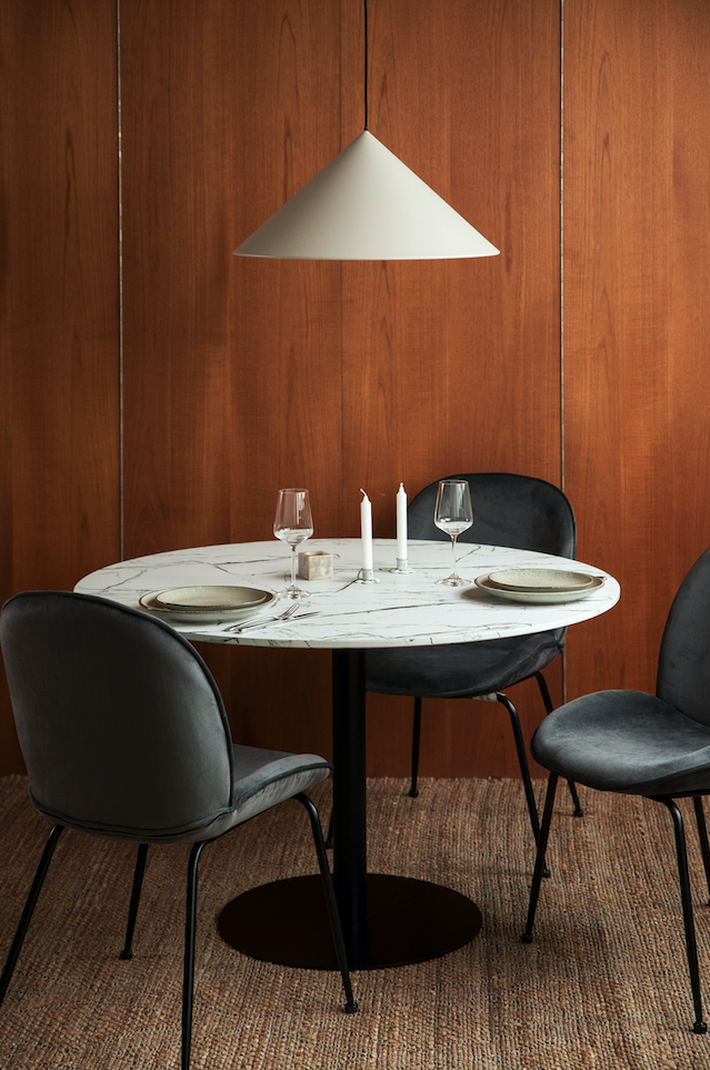 Spisegruppe 'Marbleous Lux' - 1 bord Ø120 & 6 stoler